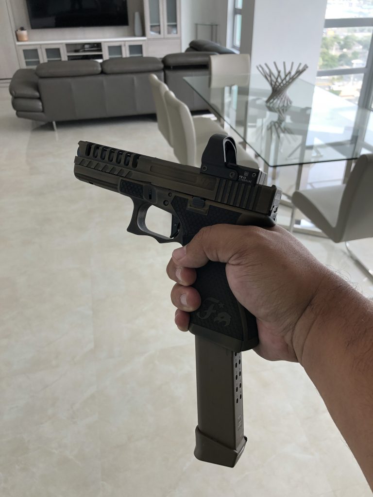robarguns-custom-glock-pistols-10